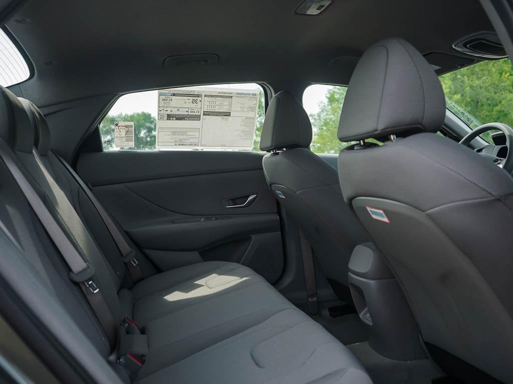 New 2026 Amazon Gray Hyundai SE Sedan FWD image 34