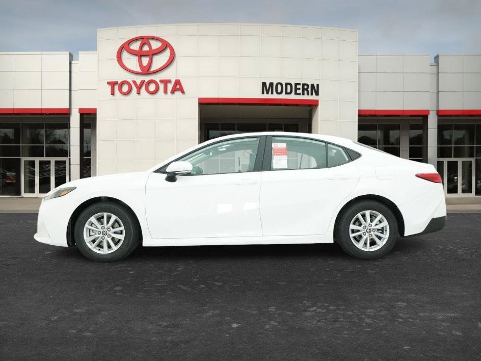 New 2026 Ice Cap Toyota LE image 2