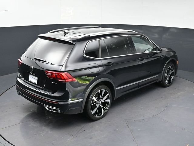 Used 2024 Deep Black Pearl Volkswagen 2.0T SEL R-Line image 28