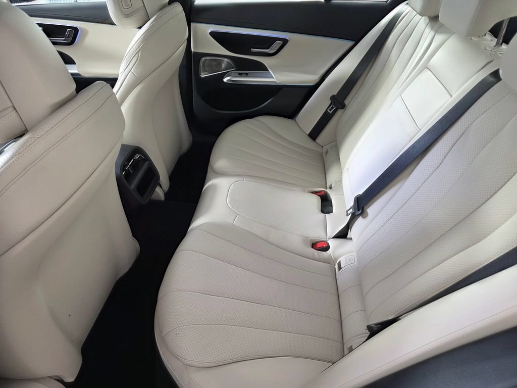 New 2027 Graphite Grey Metallic Mercedes-Benz E 350 image 27
