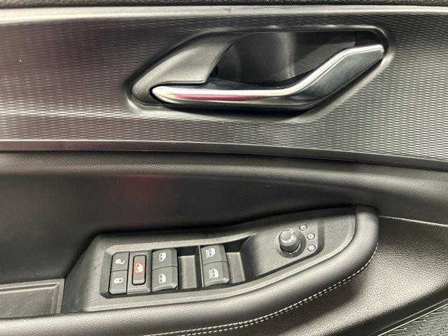 Used 2024 Diamond Black Crystal Pearlcoat Jeep Altitude X image 22