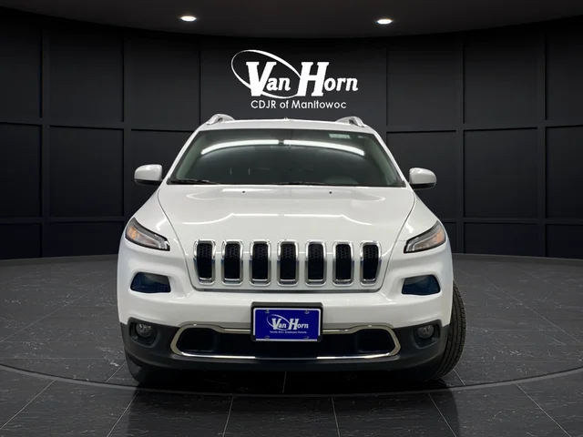 Used 2017 Jeep Cherokee Limited with VIN 1C4PJMDS3HD223880 for sale in Manitowoc, WI