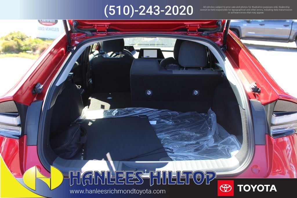 2026 Toyota Prius Plug-in Hybrid SE - Photo 10