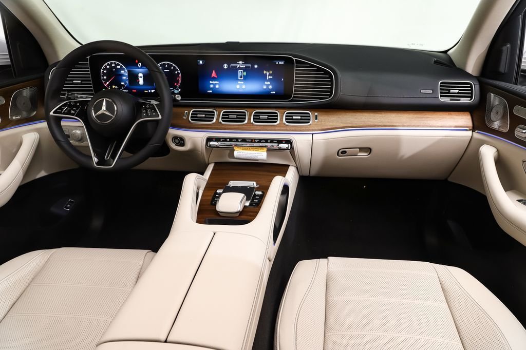 New 2026 MANUFAKTUR Moonlight White Metallic Mercedes-Benz GLE 350 image 8