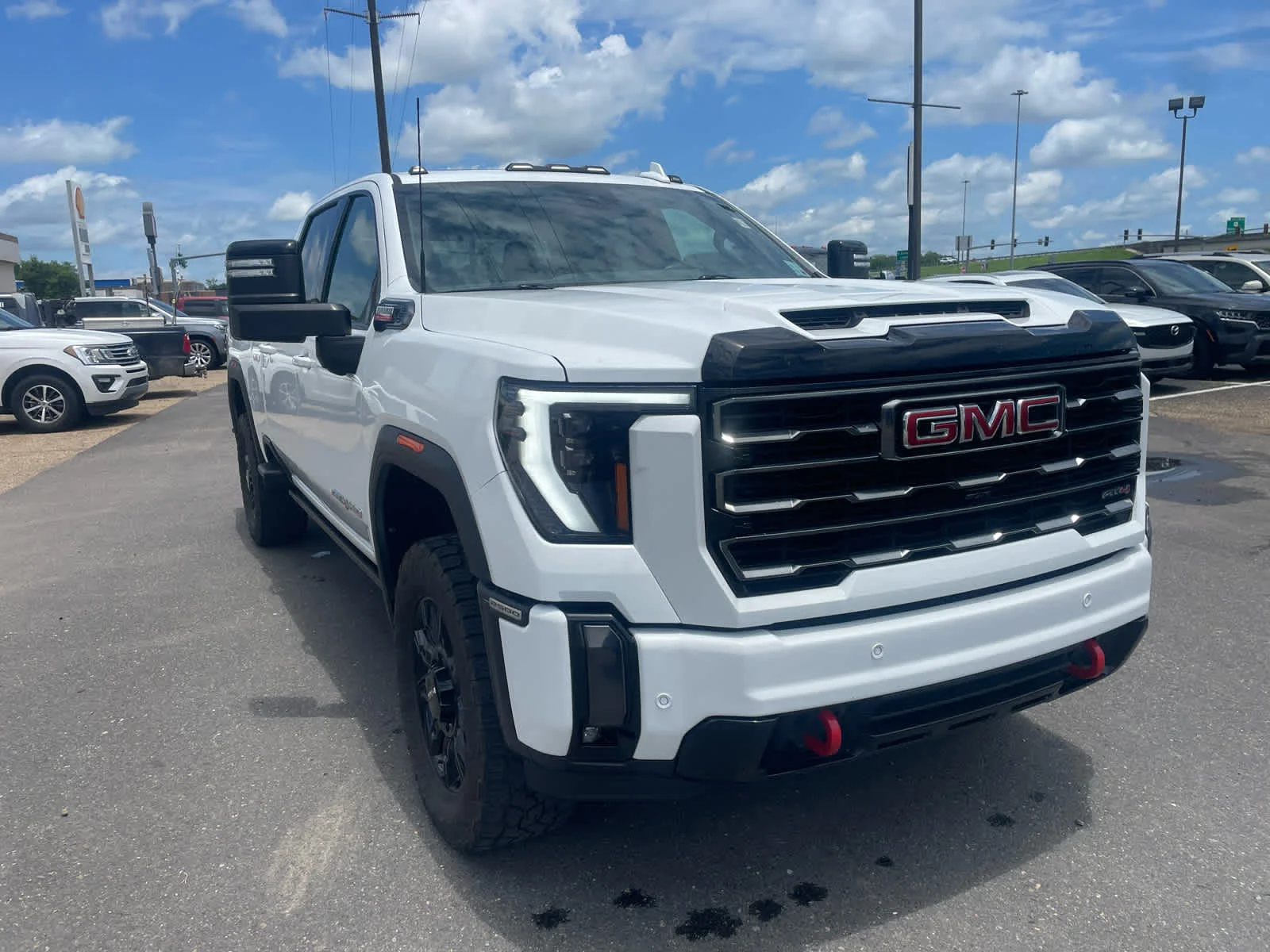 2024 GMC Sierra 4WD Crew Cab Standard Box AT4's photo