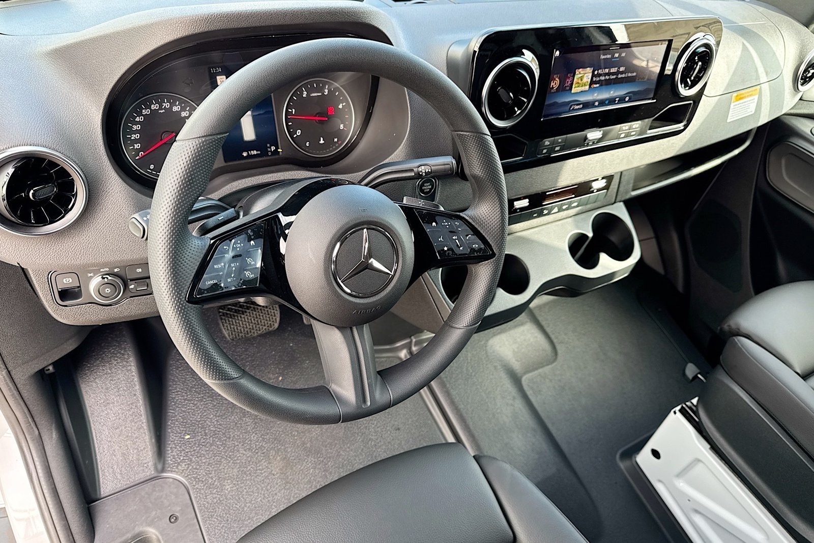 New 2026 Arctic White Mercedes-Benz  image 9
