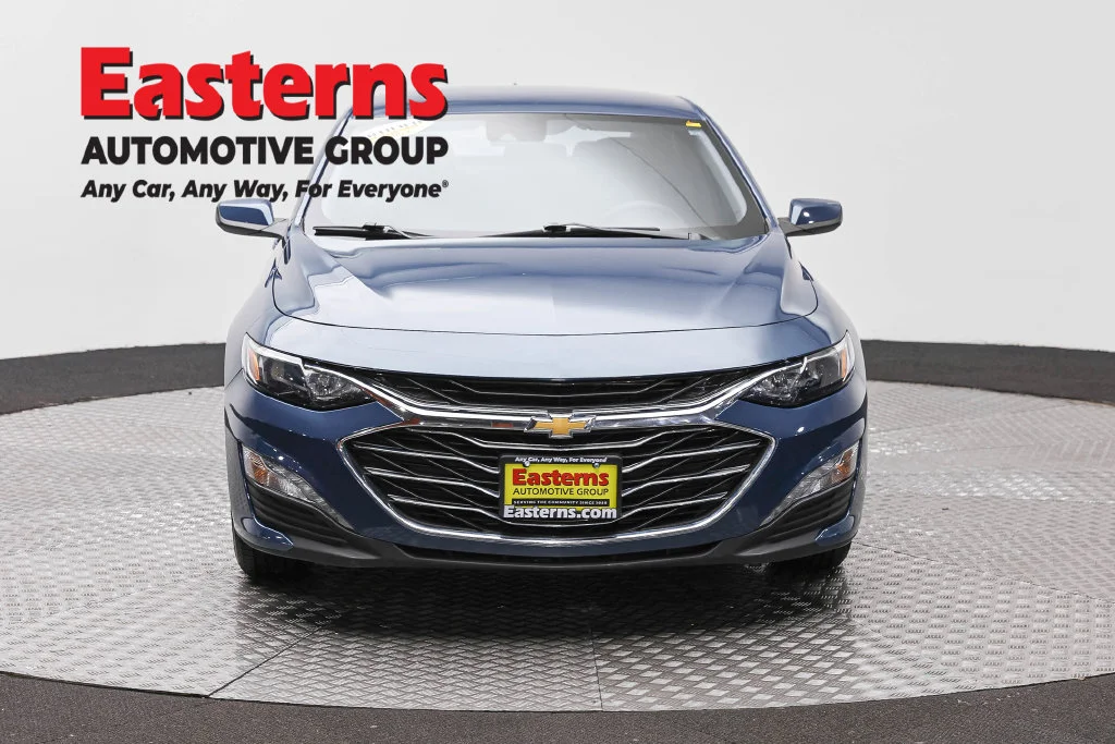 Used 2024 Blue Chevrolet LT image 2
