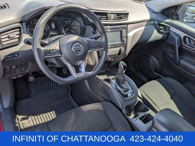 Used 2021 Red Nissan S image 4