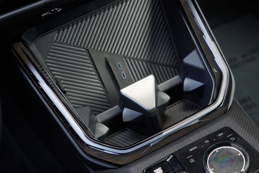 New 2026 Dark Graphite Metallic BMW 30 xDrive image 25