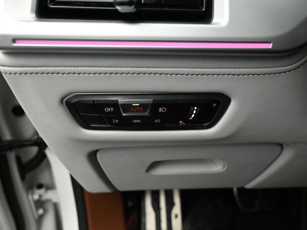 2023 BMW XM - Image 19