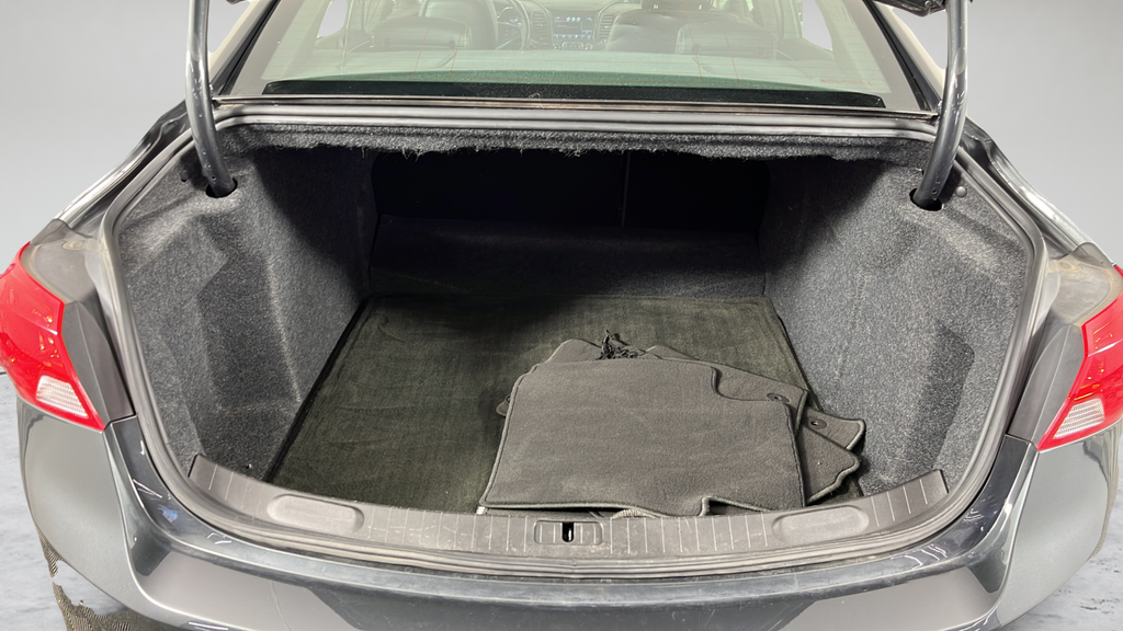 Used 2014 Ashen Gray Metallic Chevrolet LTZ image 19