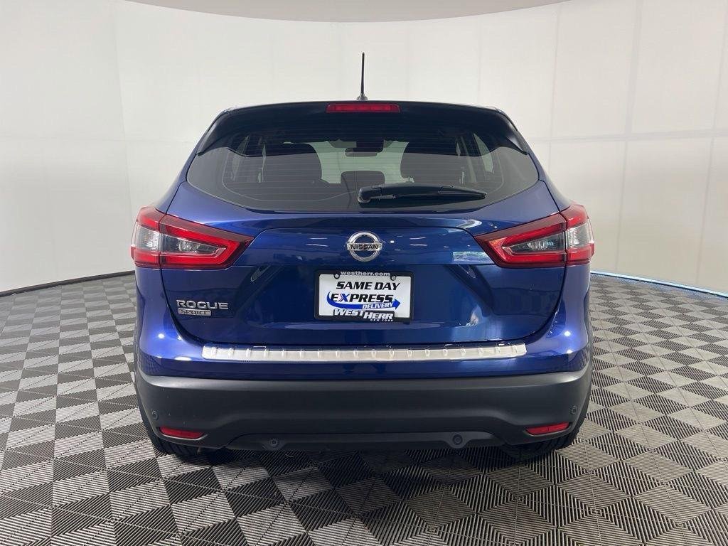 Used 2020 Caspian Blue Metallic Nissan S image 19
