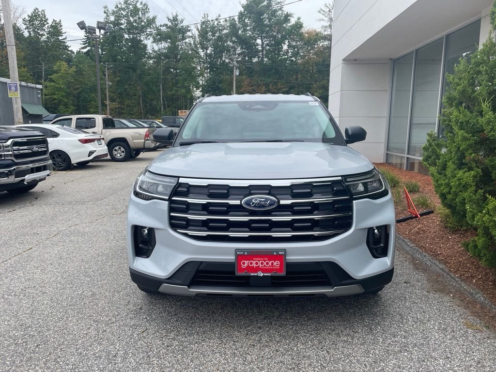 New 2026 Space White Metallic Ford Active image 3
