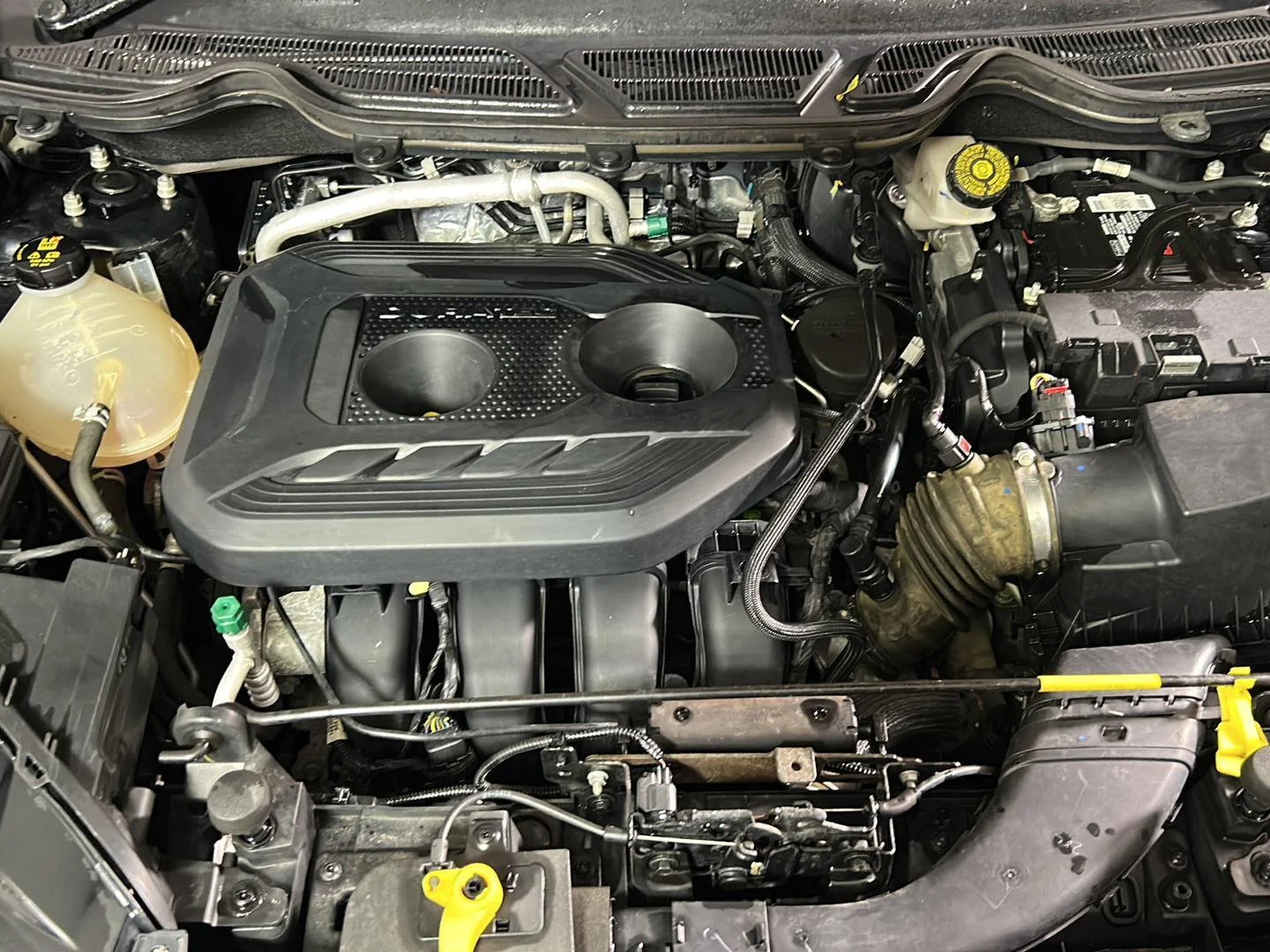 Used 2019 Shadow Black Ford SES image 22
