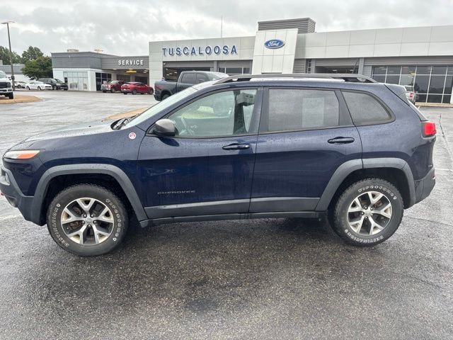 Used 2016 Blue Jeep Trailhawk image 5