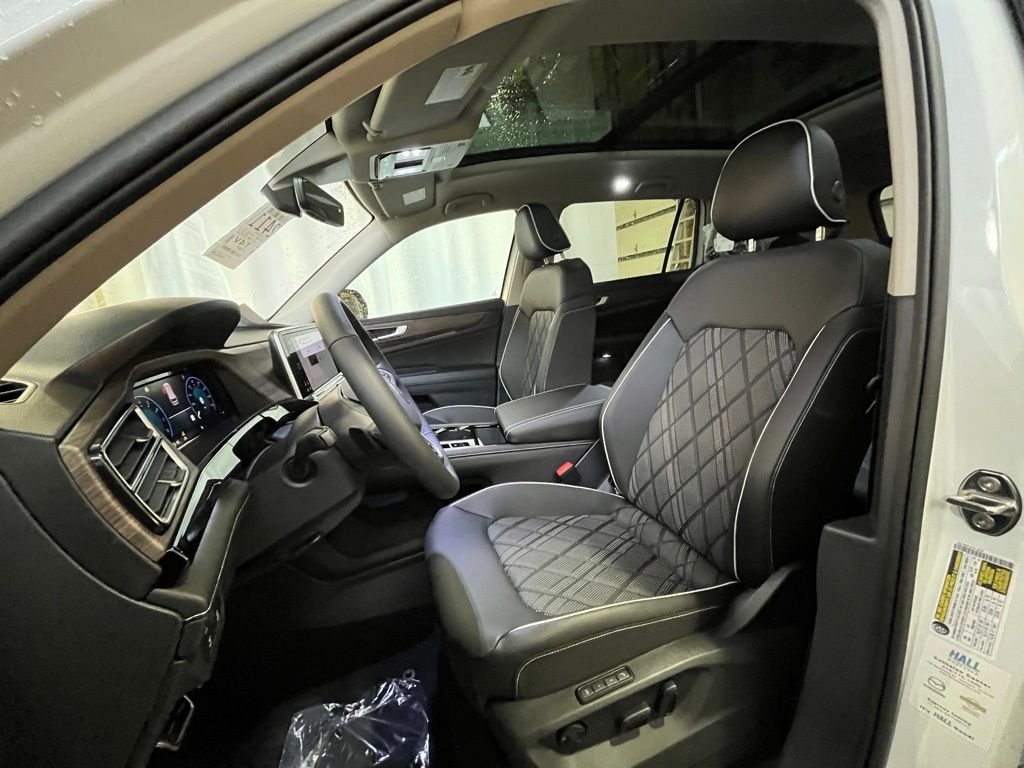 New 2026 White/off-white Volkswagen 2.0T SEL Premium R-Line image 10