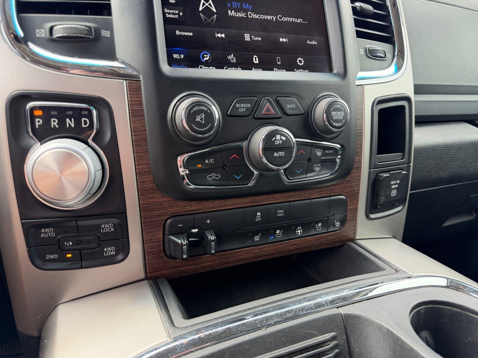 2019 RAM Ram 1500 Classic Laramie - Photo 24