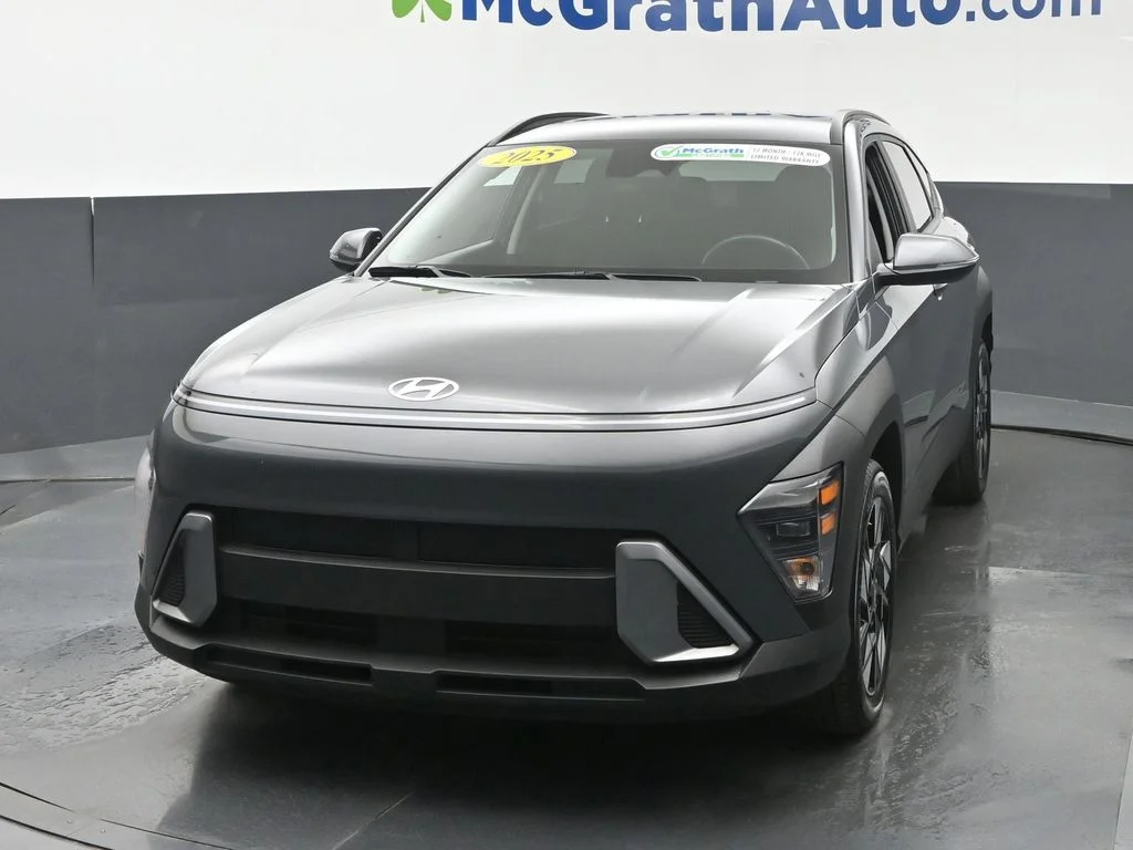 Used 2025 Gray Hyundai SEL image 21