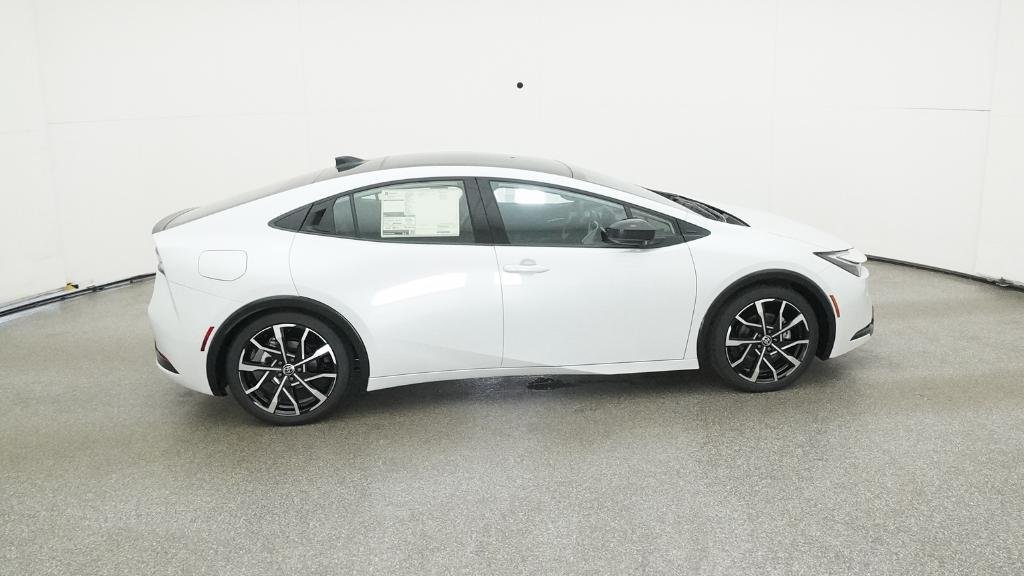 2026 Toyota Prius Plug-in Hybrid XSE Premium - Photo 3