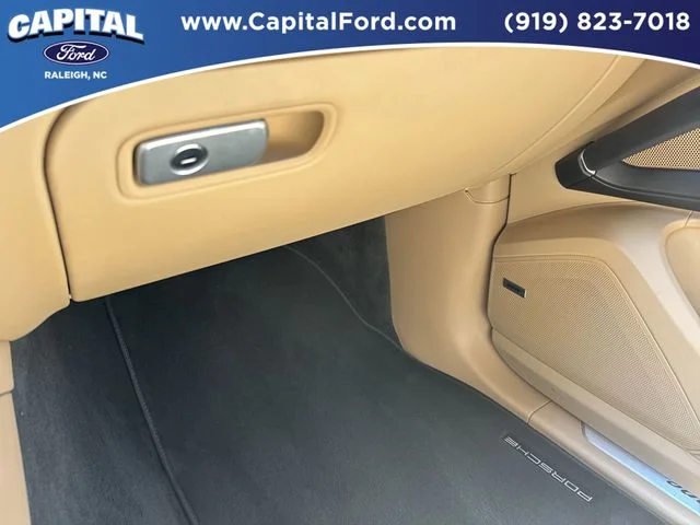 Used 2019  Porsche Base image 28