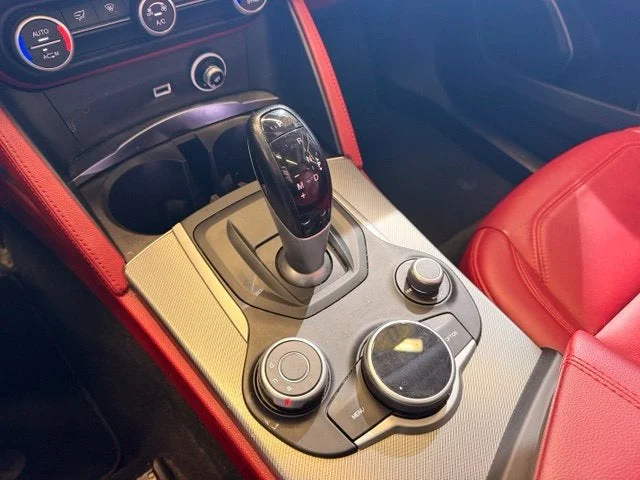 Used 2018 Alfa White Alfa Romeo Base image 18