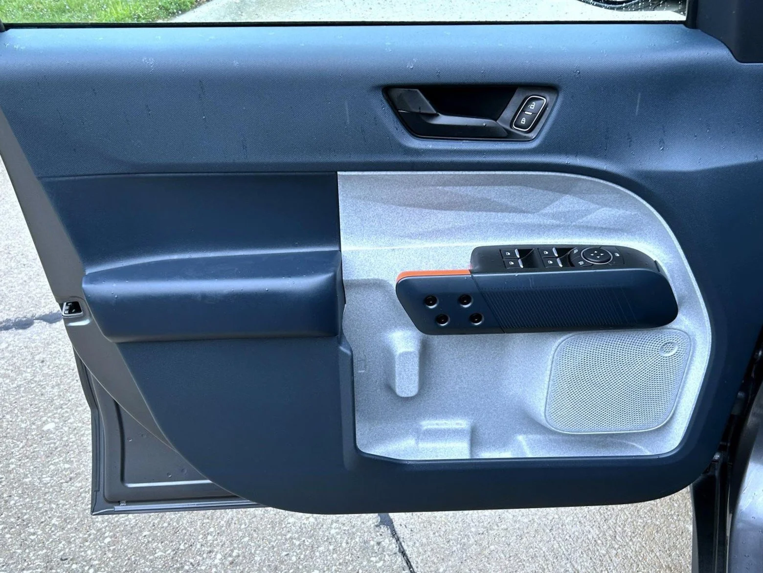 Used 2022 Gray Ford XLT image 9