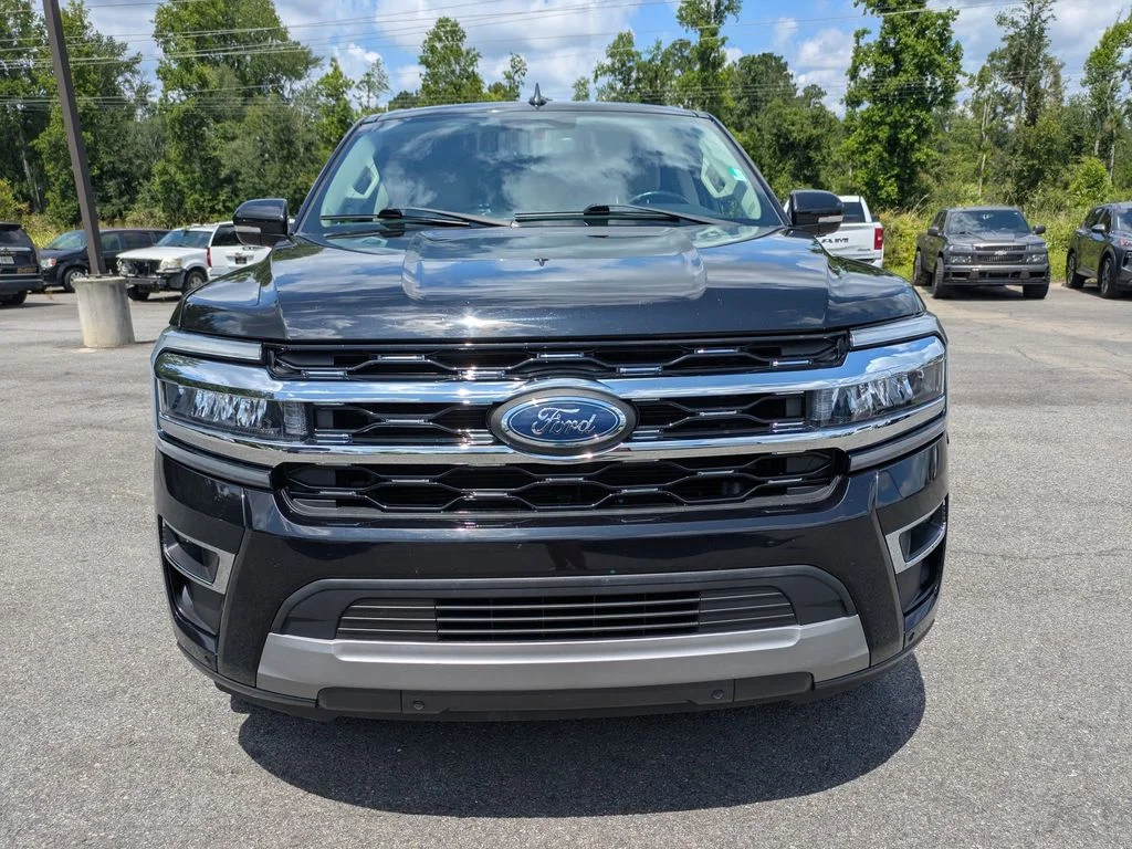 Used 2023 Black Ford Limited image 9