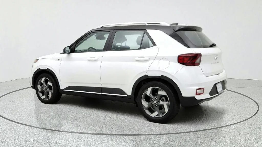 Used 2023 Lunar White Hyundai Limited IVT image 7