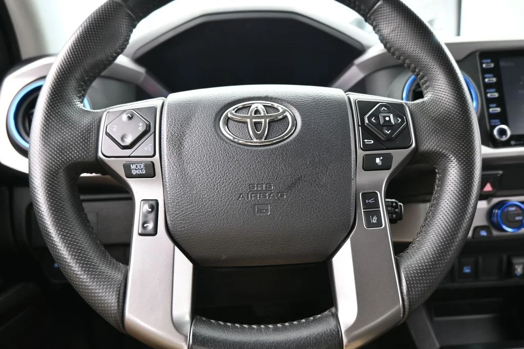 Used 2022 Blue Toyota SR5 image 23