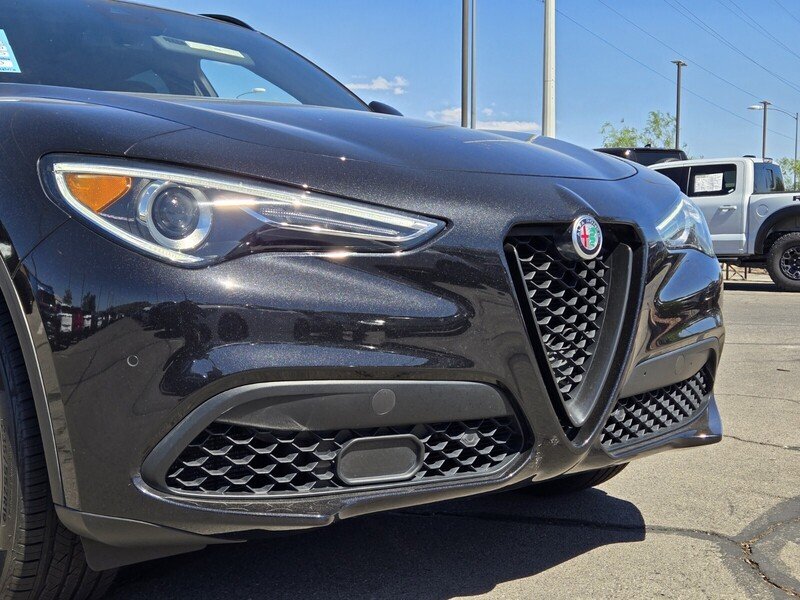 Used 2023 Black Metallic Alfa Romeo SPRINT AWD image 8