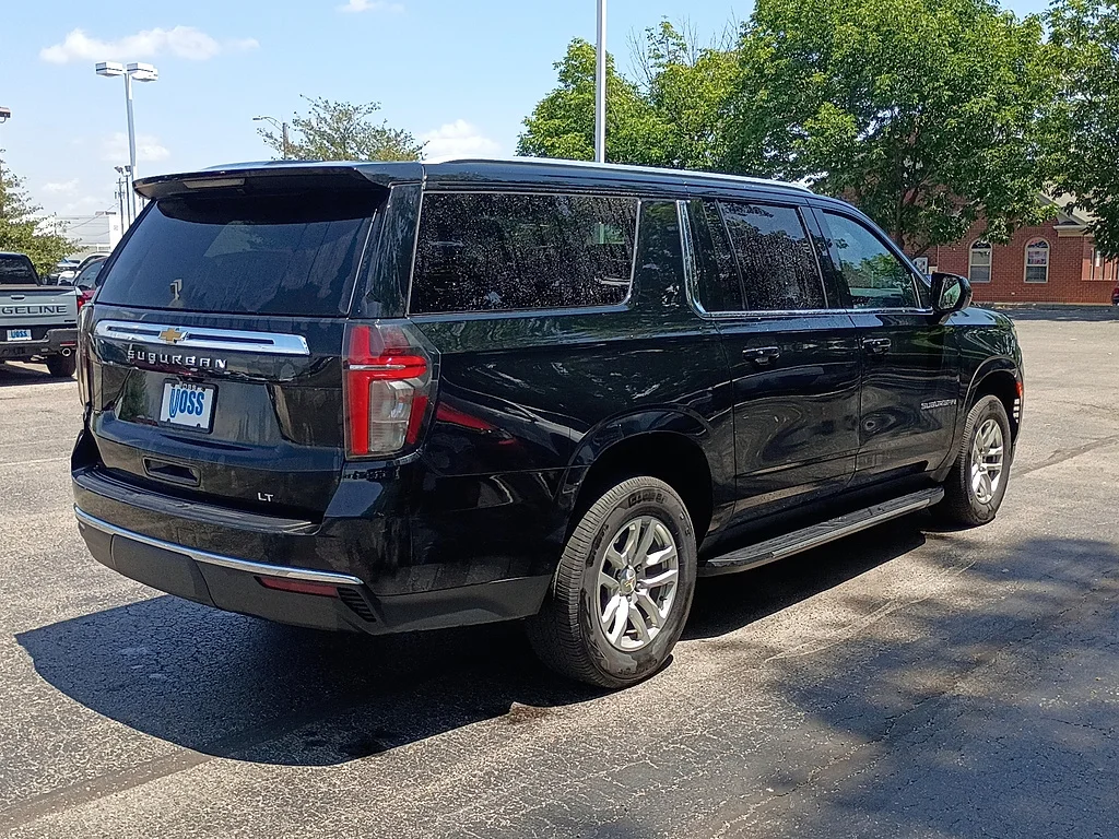Used 2022 Black Chevrolet LT image 3