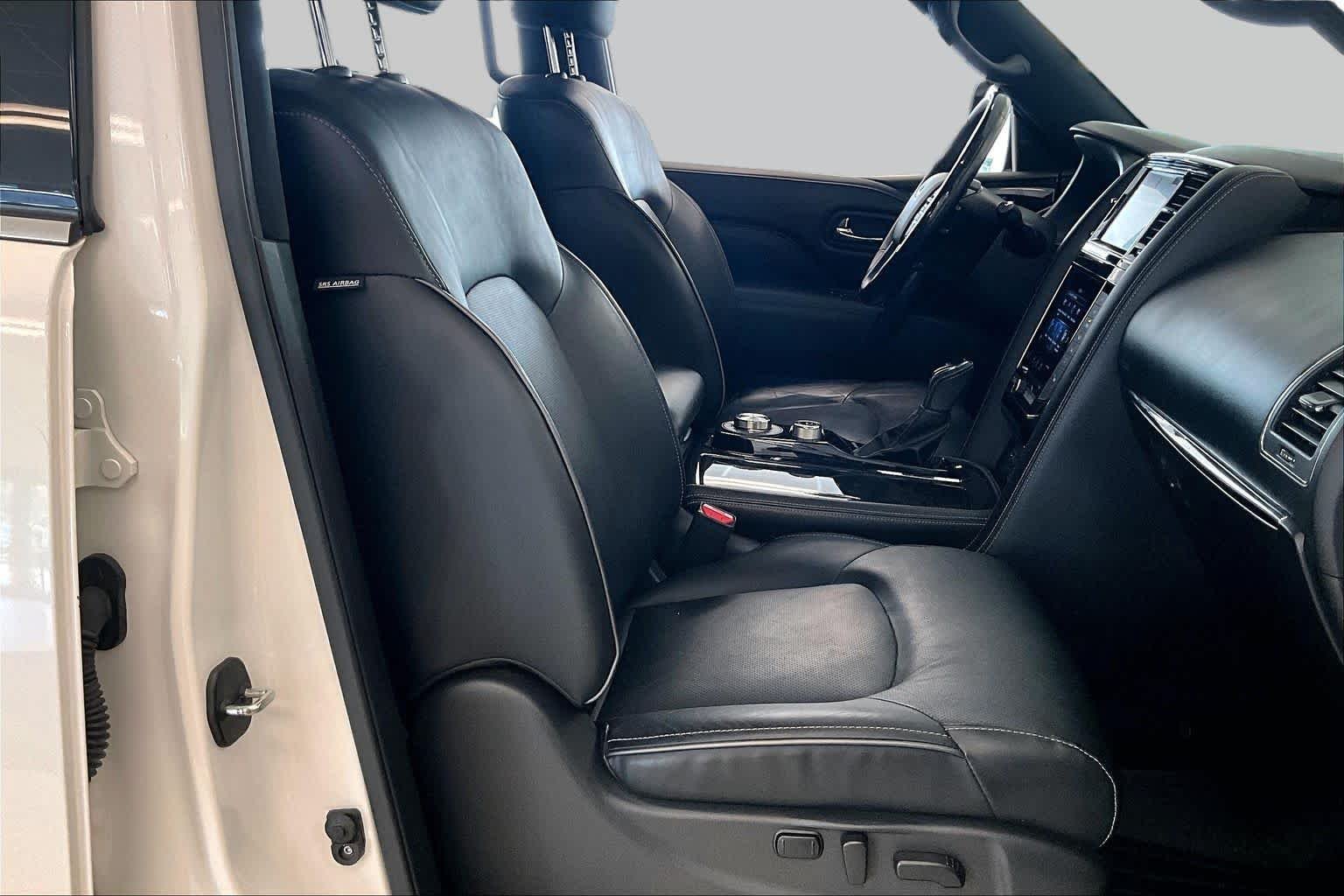 Used 2020 Moonstone White INFINITI LUXE image 8