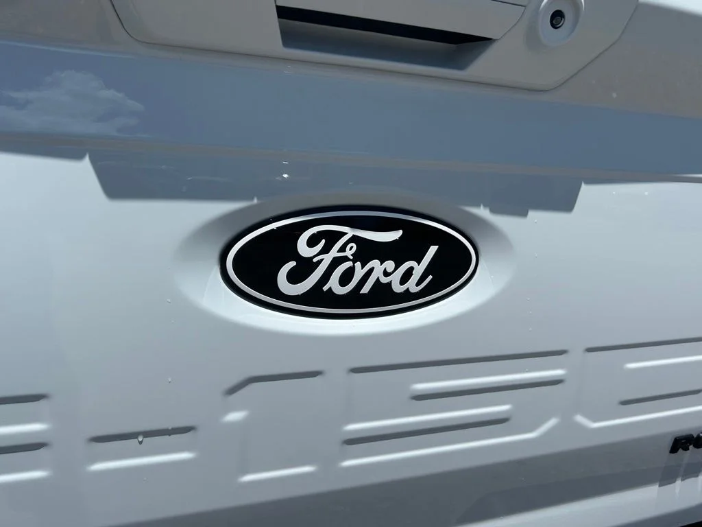 New 2026 Oxford White Ford Lariat image 28