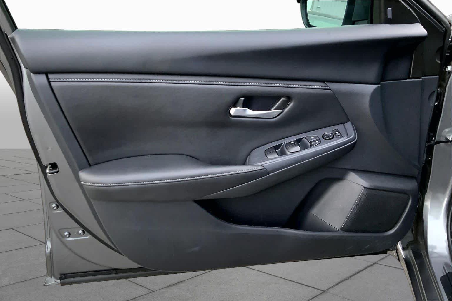 Used 2025 Gun Metallic Nissan SV image 17