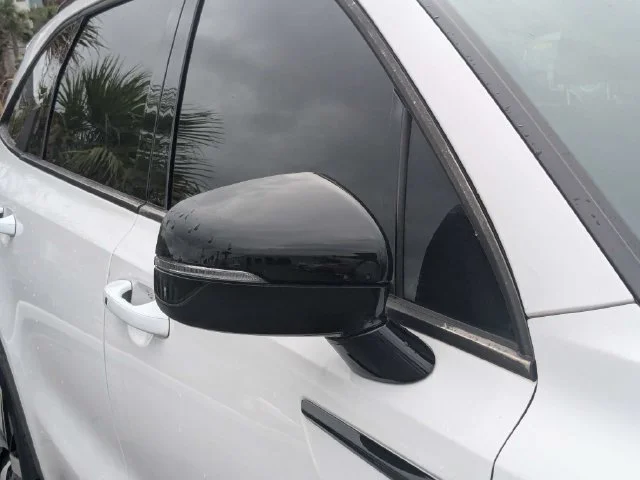 Used 2023 White Kia EX image 10