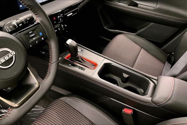 New 2026 Canyon Bronze Nissan SR image 9