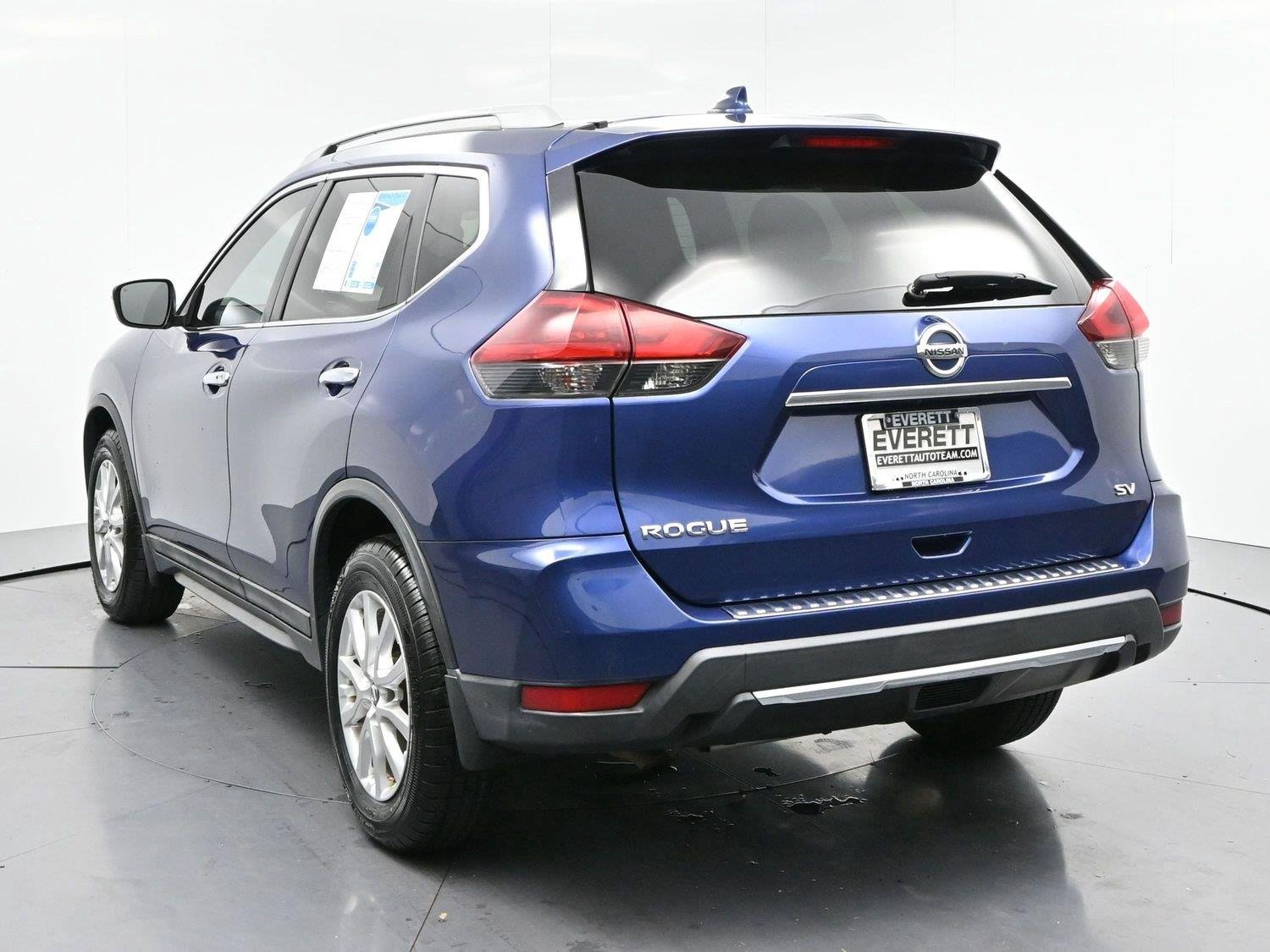 Used 2018 Caspian Blue Nissan SV image 5