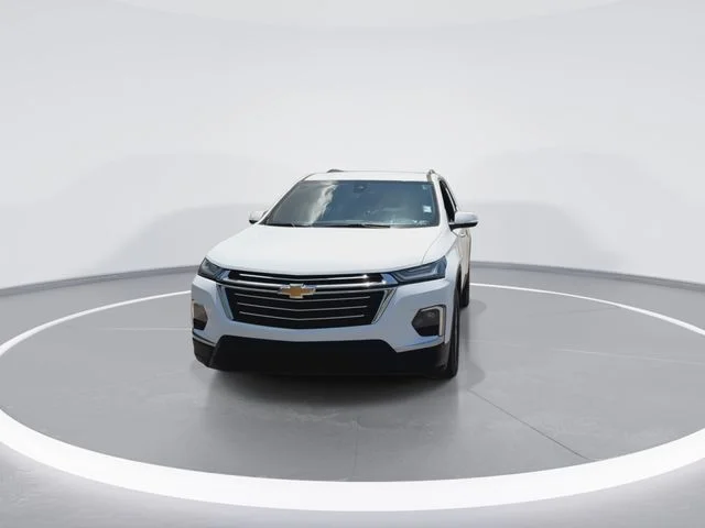 Used 2022 White Chevrolet LT image 3