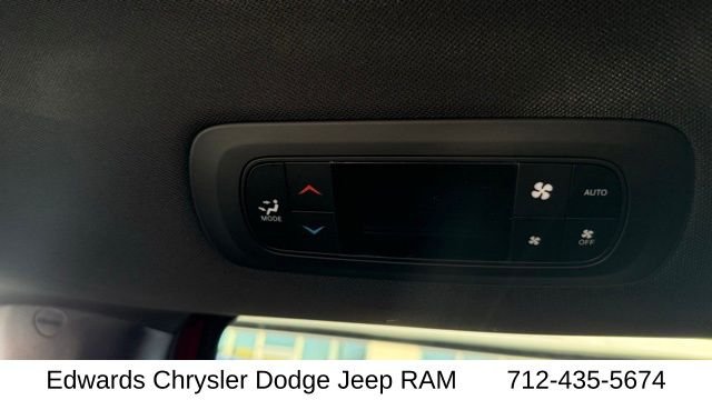 New 2026 Red Hot Pearl-Coat Exterior Paint Chrysler Select image 36