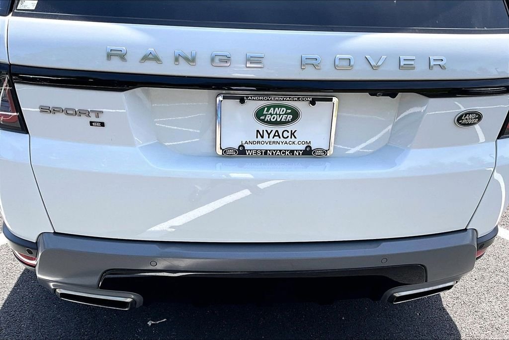 Certified Used 2022 Fuji White Land Rover SE image 34