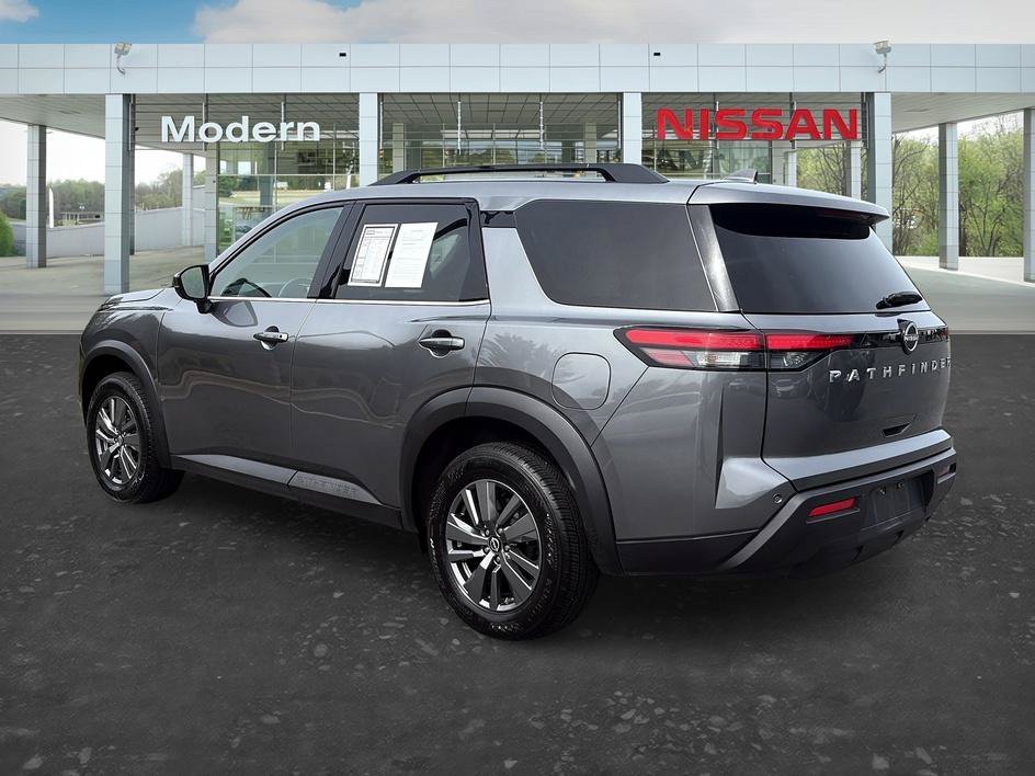 Used 2025 Super Black Nissan SV image 3