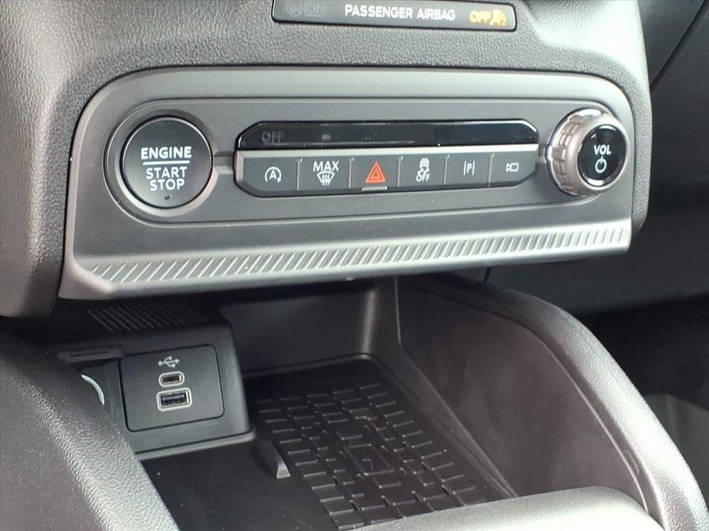 New 2025 Carbonized Gray Metallic Ford Outer Banks® image 12