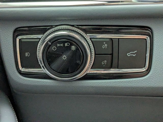 Used 2019 White Lincoln Black Label image 29