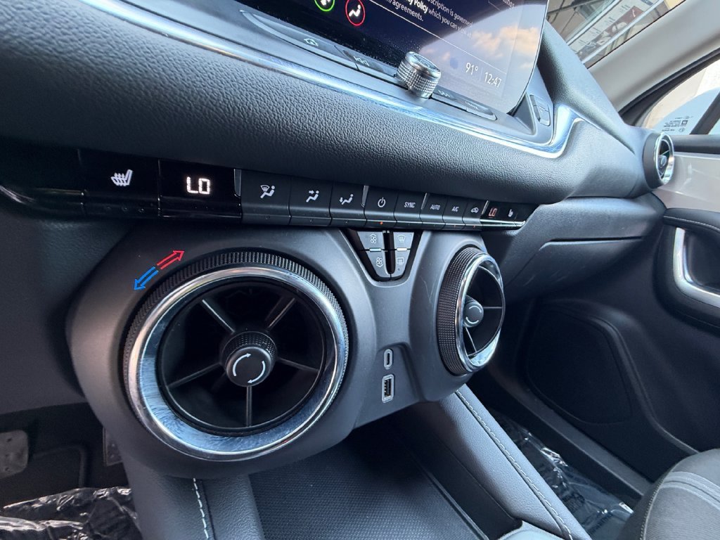 Used 2025 White Chevrolet LT image 23