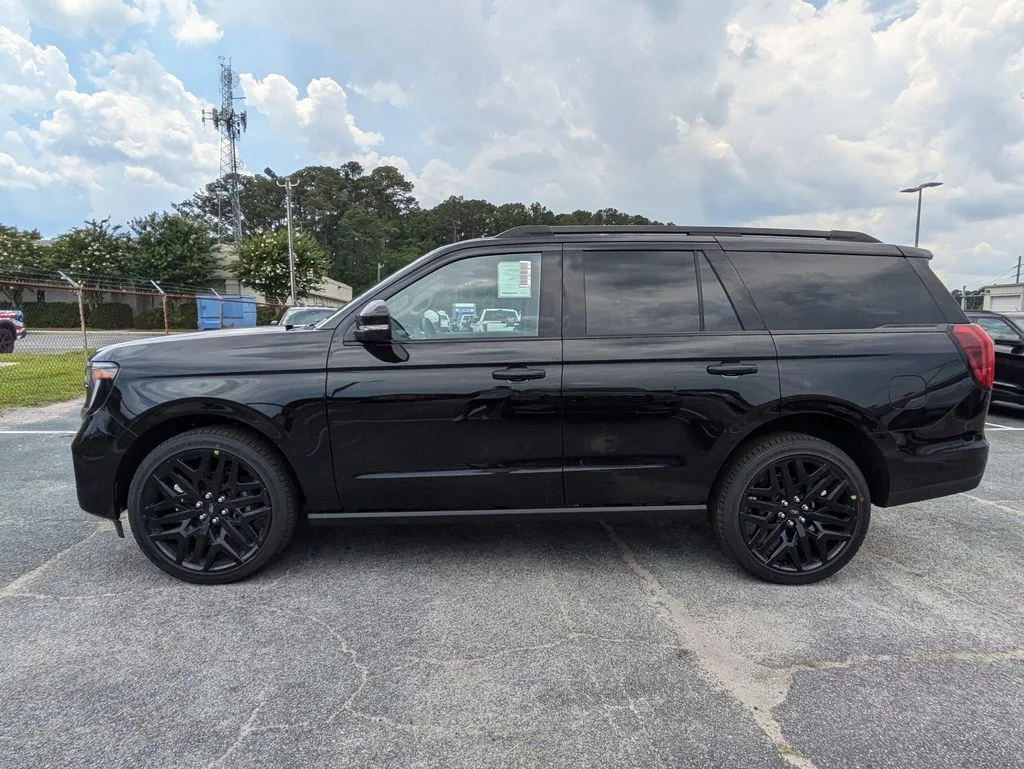New 2026 Black Ford Platinum image 7