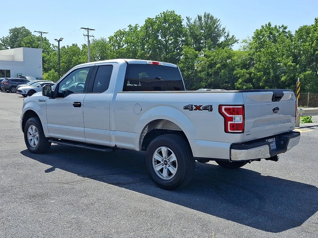 Used 2019 Silver Ford XLT image 4