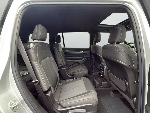 New 2026 Silver Zynith Exterior Paint Jeep Laredo image 13