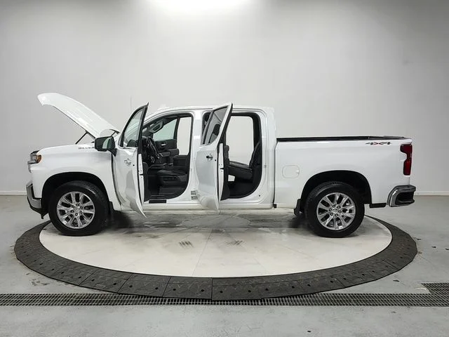 Used 2021 White Chevrolet LTZ image 12