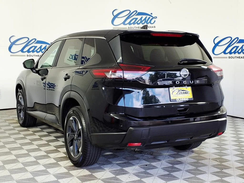 Used 2025 Super Black Nissan SV image 2