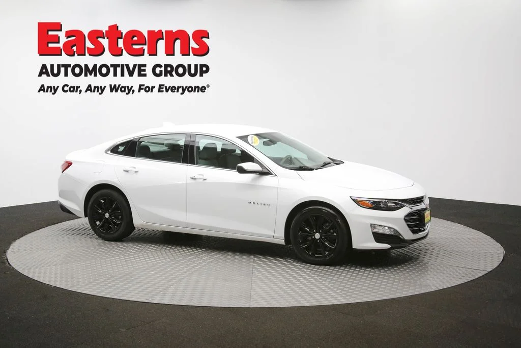 Used 2022 White Chevrolet LT image 45